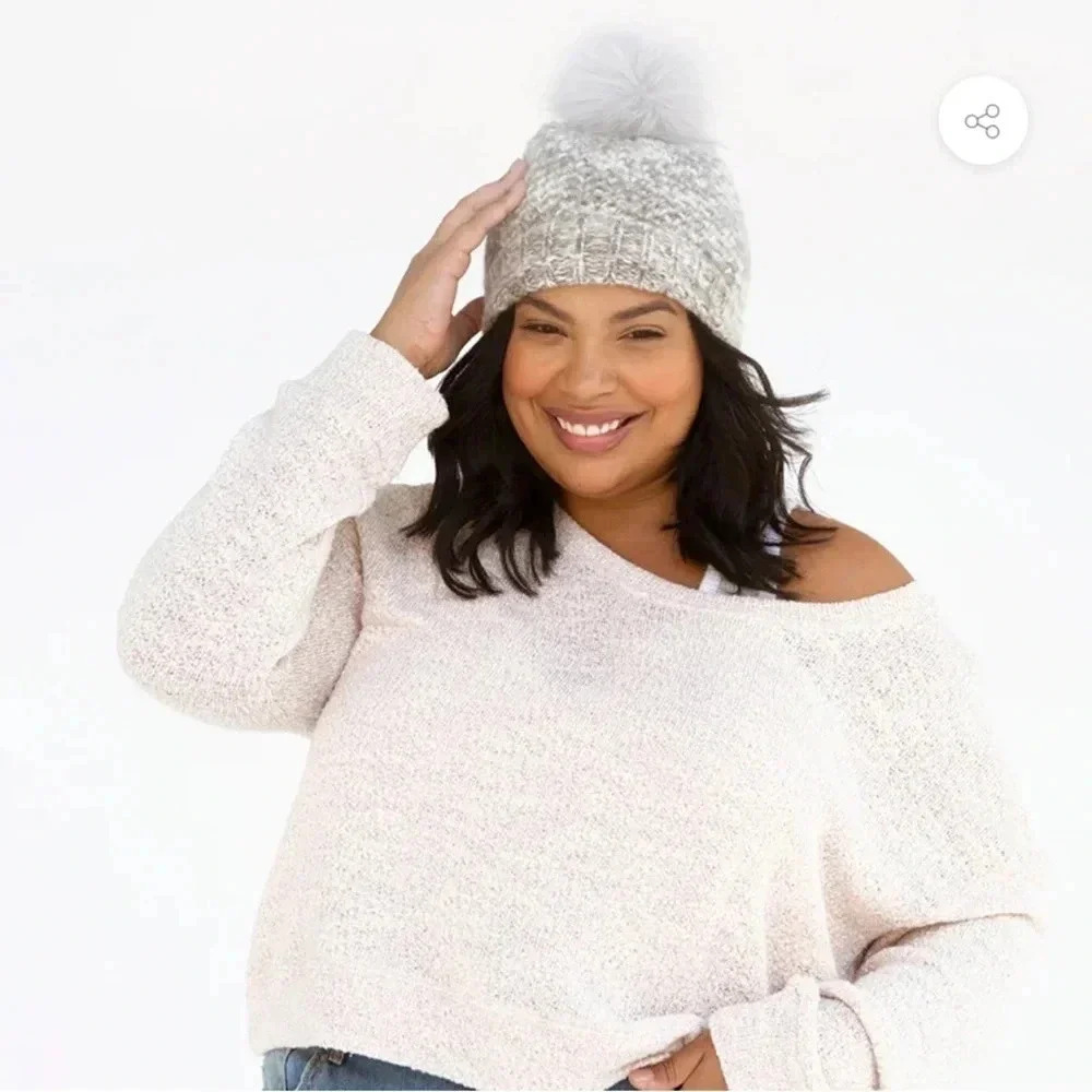 Summer & Rose Women’s Gray Cream‎ Marled Beanie with Pom Pom OS